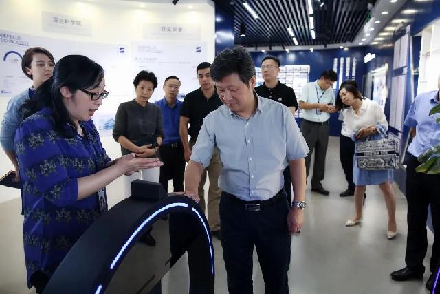 探索杭州AI生成内容工具的未来：aigc工具展震撼来袭 (探索杭州之美:两日游最佳路线)